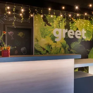 Greet Alexanderplatz Otel